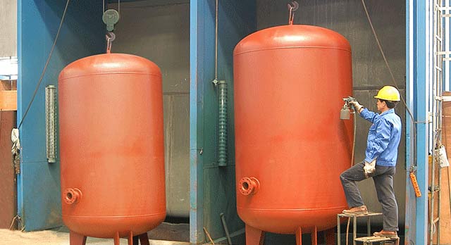 大型噴砂設(shè)備,使罐體表面處理均勻,罐體本身色澤光亮